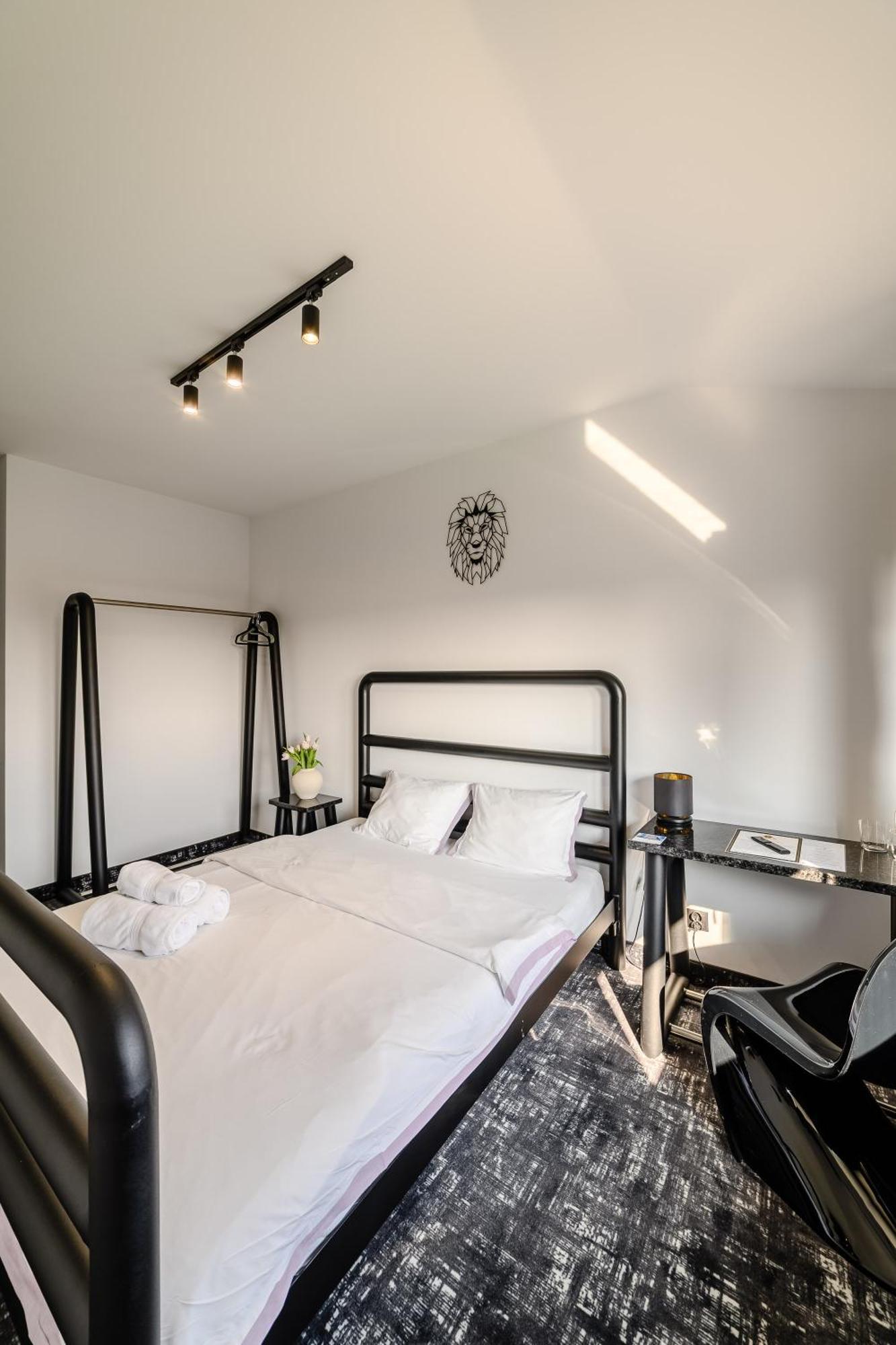 Golden Lion House Bed&Breakfast 루미아 외부 사진